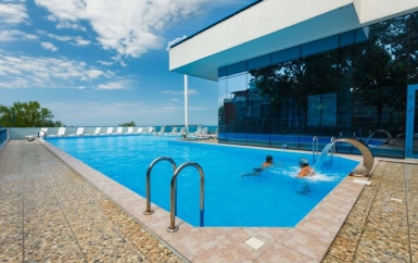 Открытый бассейн - санаторий Тихий Дон